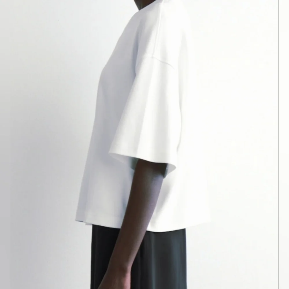COS Boxy Tee - Picture 5 of 12